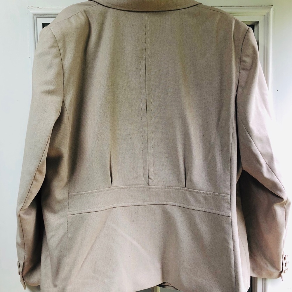 Cream Fall Blazer - Picture 3 of 8